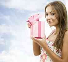 Što dati djevojci za njezin rođendan? Darovne ideje za djevojku i djevojku