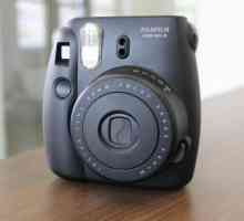 Kamera s trenutnim ispisom: Fujifilm Instax mini 8, `Polaroid`. Opis,…