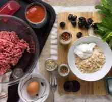 Kako kuhati ukusne mesne kuglice s umakom: recepte u pećnici, u tavi i u tavi