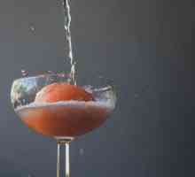 Cocktail `Aperol-šprica `- trend mladenačkog ljeta