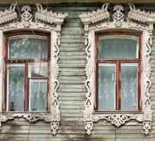 Ograda na prozorima u drvenoj kući. Vrste crijeva