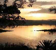 Jezero Tana: geografski položaj, podrijetlo bazena, povijesni i prirodni spomenici