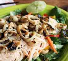 Salata s lignjem i kiselim krastavcima: recepti