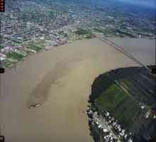 Glavni grad Surinam je Paramaribo
