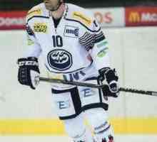 Girou Alexander - kanadski hokejnički napadač koji je igrao za Dynamo Riga