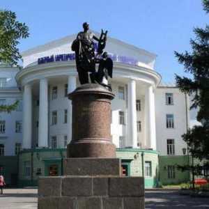 Arkhangelsk: spomenik Lomonosovu. opis