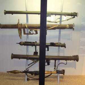 Bazooka je prijenosni lanser za pucanje projektila