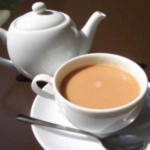Čaj bez šećera s mlijekom: kalorija i prednosti
