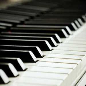 Koja je razlika između klavira i klavira?