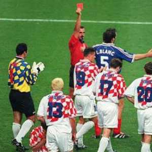 Svjetsko prvenstvo FIFA-e 1998. godine. Momčadi, rezultati utakmica