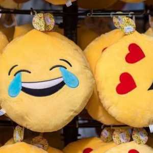 Što znače emoji? Kako je japanski stil emoticons?