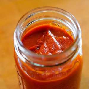 Izrada domaćeg ketchupa za zimu