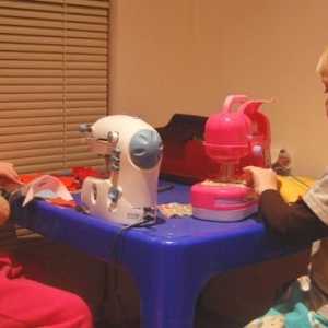 Dječji šivaći stroj - savršen je dar za mladu fashionista