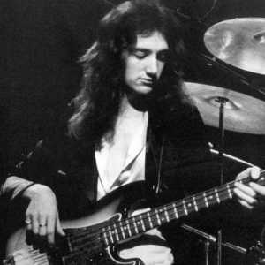 John Deacon je basist Kraljice
