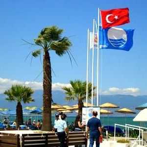 Zastava Turske - polumjeseca sa zvijezdom na crvenom banneru