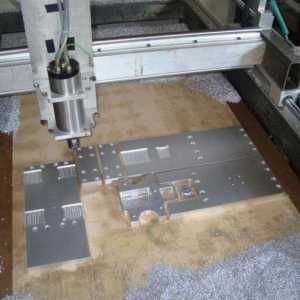 Aluminijsko CNC glodanje: značajke rukovanja materijalom