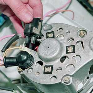 Generator VAZ 2112: značajke, popravak i zamjena