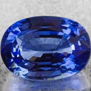Plavi sapphires: značajke, svojstva i osobine