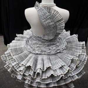 Elegantne i krhke haljine iz novina
