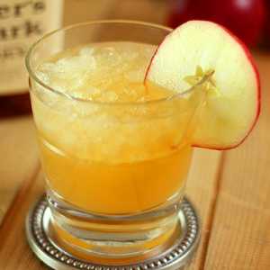 Apple whiskey: što je to i kako ga piti?