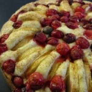 Kako ispeći tortu s brusnicom i jabukama? recepti