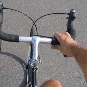 Kako podići upravljač na brdski bicikl: korisni savjeti