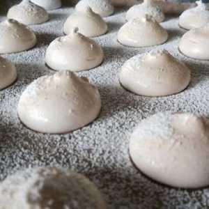 Kako kuhati meringue u pećnici kod kuće: recepti, mogućnosti kuhanja