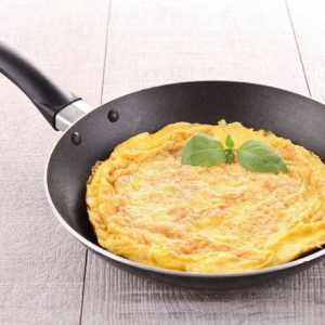 Kako kuhati omlet u tavi: recept s fotografijom