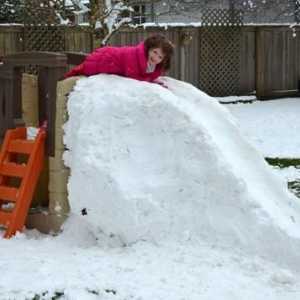 Kako napraviti slajd snijega za djecu
