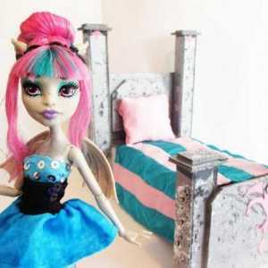 Kako napraviti krevet za lutku `Monster High `: majstorsku klasu