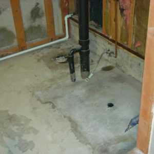 Kako pravilno postaviti podove u kadi s vlastitim rukama? Kako napraviti topli betonski pod u kadi?