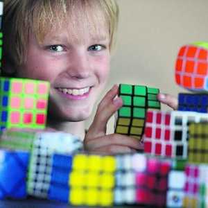Kako prikupiti Rubikovu kocku 2x2. Algoritam za izgradnju Rubikove kocke 2x2