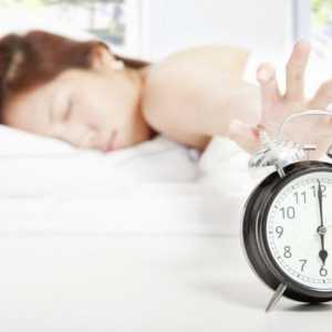 Kako ustati rano ujutro i dobiti dovoljno sna? Kako se naučiti rano ustati?