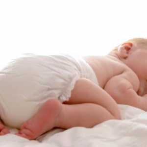 Kako odabrati pelene za novorođenčad s izrezom za pupak