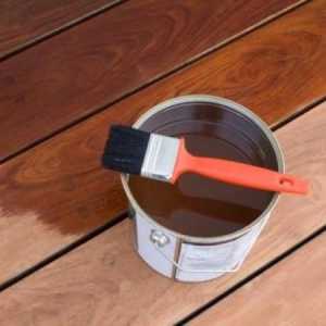 Kako lakirati pokriti drvene podove? Kako i kako pokriti drveni pod u apartmanu?