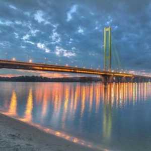 Kijev. South Bridge: opis i fotografija