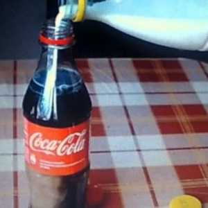 Cola s mlijekom: ne možete piti eksperimentiranje