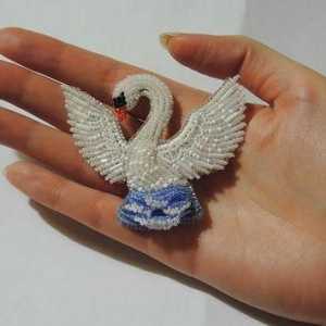 Swan of beads: varijante tkanja