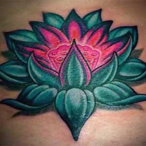 Lotus (tetovaža): značenje simbola i priče