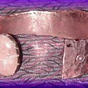 Metal od kojeg su primitivni ljudi napravili nakit bio je prirodnog podrijetla
