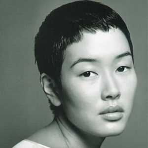Model i glumica Shimizu Jenny