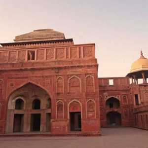 Mramorni ukras Indije - Pearl džamija. Agra, prepoznata kao svjetska riznica