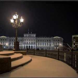 Noćni izleti oko Sankt Peterburg: mistična privlačnost