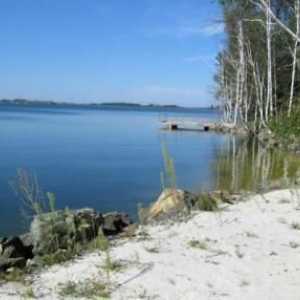 Jezero Akakul (regija Chelyabinsk). Rekreacija i ribolov