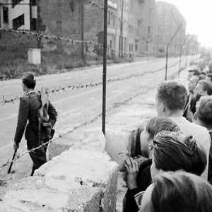 Pad Berlinskog zida. Godina pada Berlinskog zida