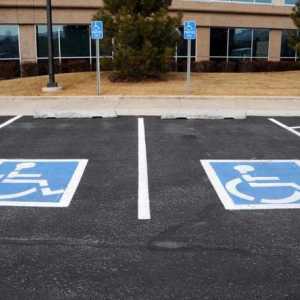 Parkiranje za osobe s invaliditetom: pravila, djelovanje znaka i kazna. Parking na licu mjesta za…