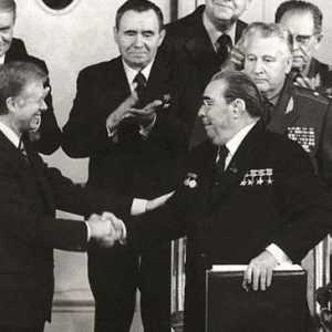Potpisivanje SALT-1 sporazuma između SSSR-a i SAD-a: datum. Pregovori o ograničenju strateškog…