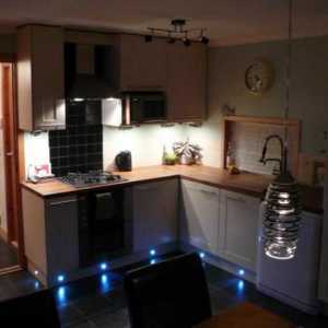 Pozadinsko svjetlo za ormare u kuhinji