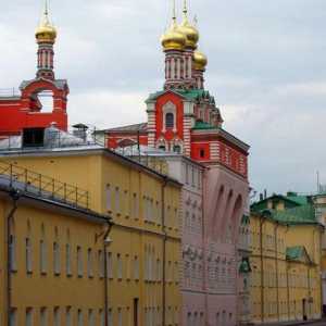 Palača Poteshny: kratki opis arhitektonskog spomenika