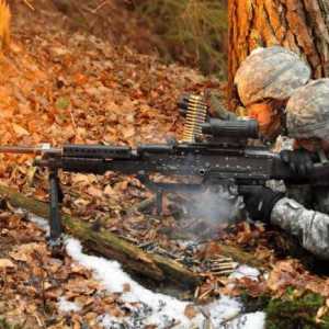 Strojnica M240: Pregled